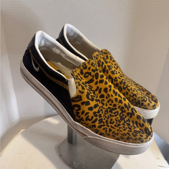 Nike Court Legacy Leopard women's Slip on Sneakers size 10 - Picture 5 of 6